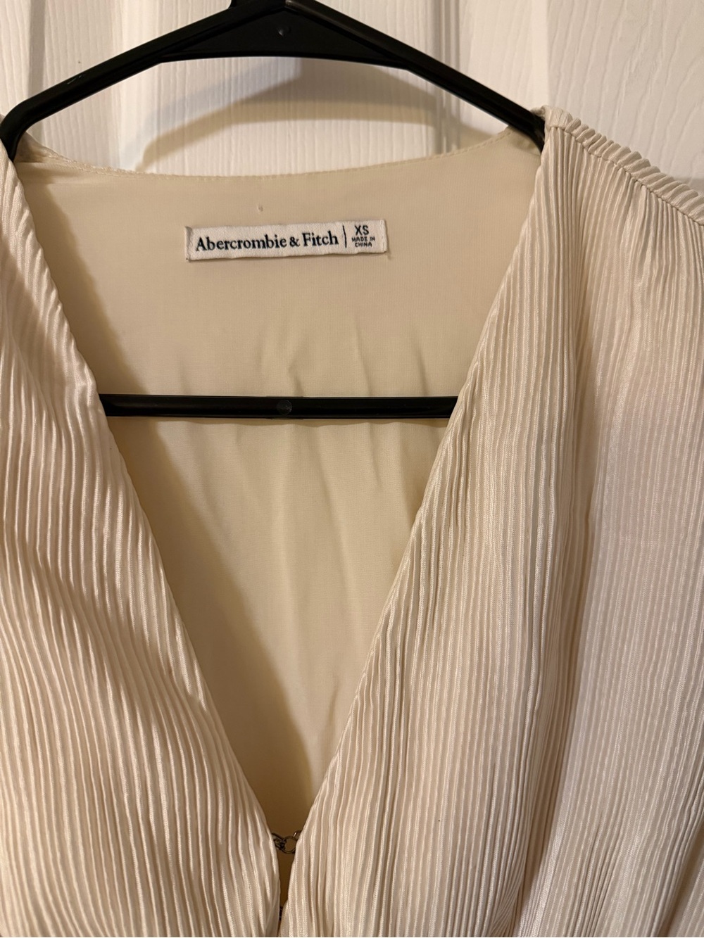 Abercrombie & Fitch Long Sleeve Top - Picture 3 of 4